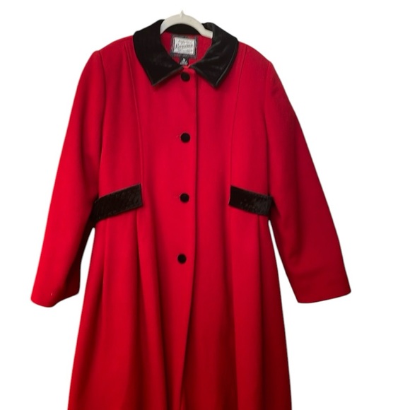 Rothschild Other - ROTHSCHILD NWT Girls Size 14 Red Wool Coat Black Velvet Details collar